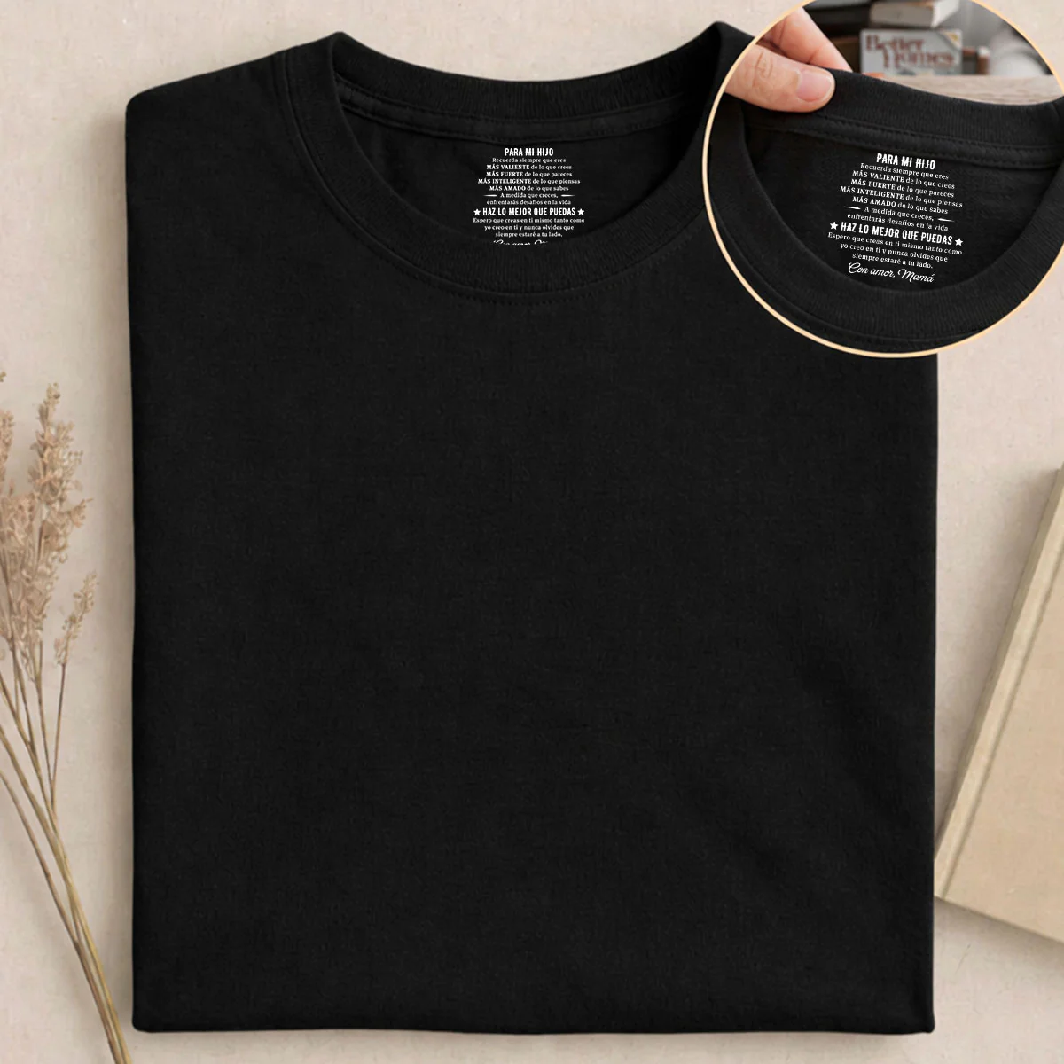 Haz Lo Mejor Que Puedas - Camiseta Personalizada con Impresión en el Cuello Interior - Image 5