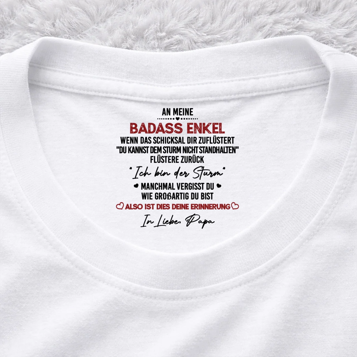 Ich bin der Sturm – Personalisiertes T-Shirt mit Innenhalsdruck - Image 8