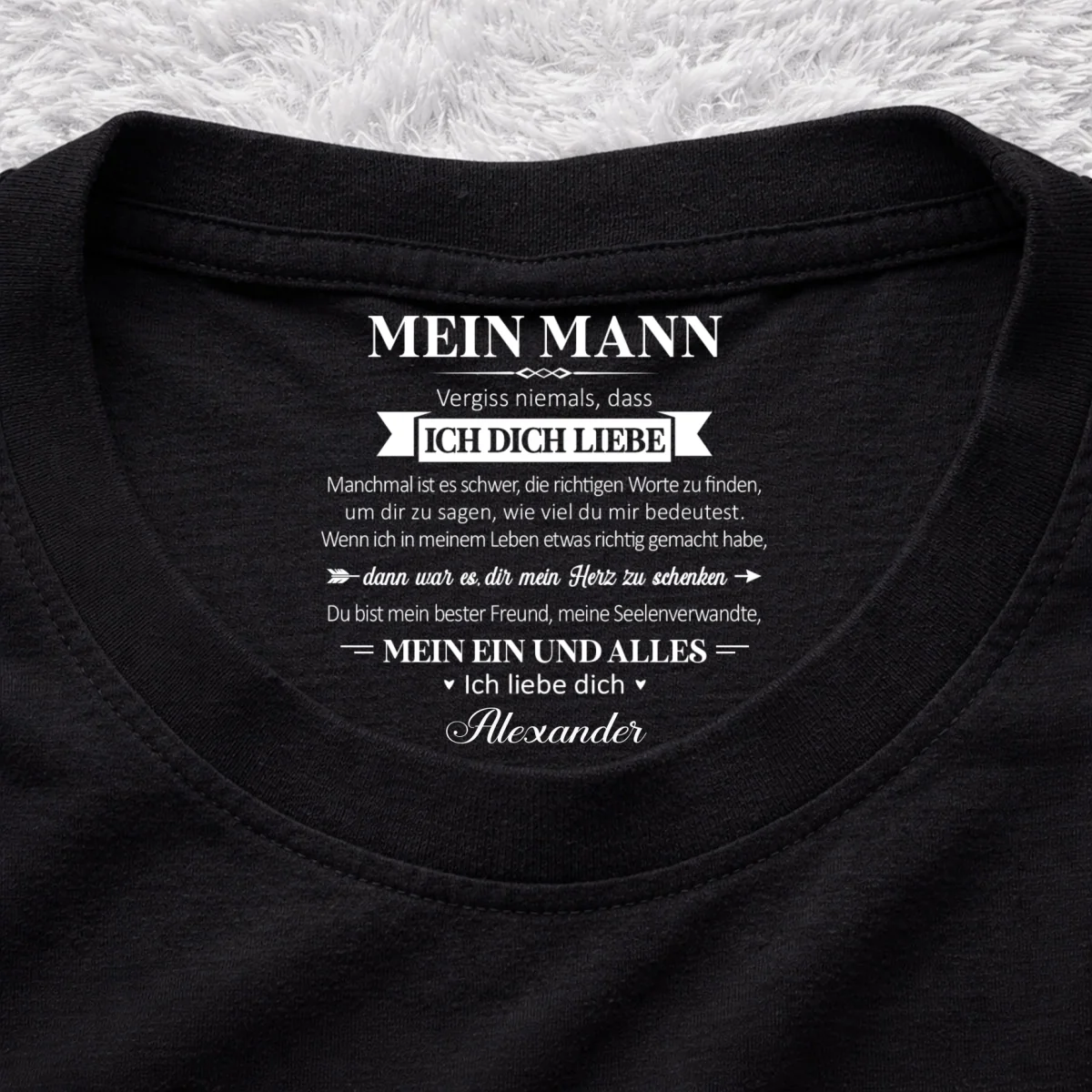 Mein Seelenverwandter und mein Ein und Alles – T-Shirt mit personalisiertem Aufdruck im Innenkragen - Image 7
