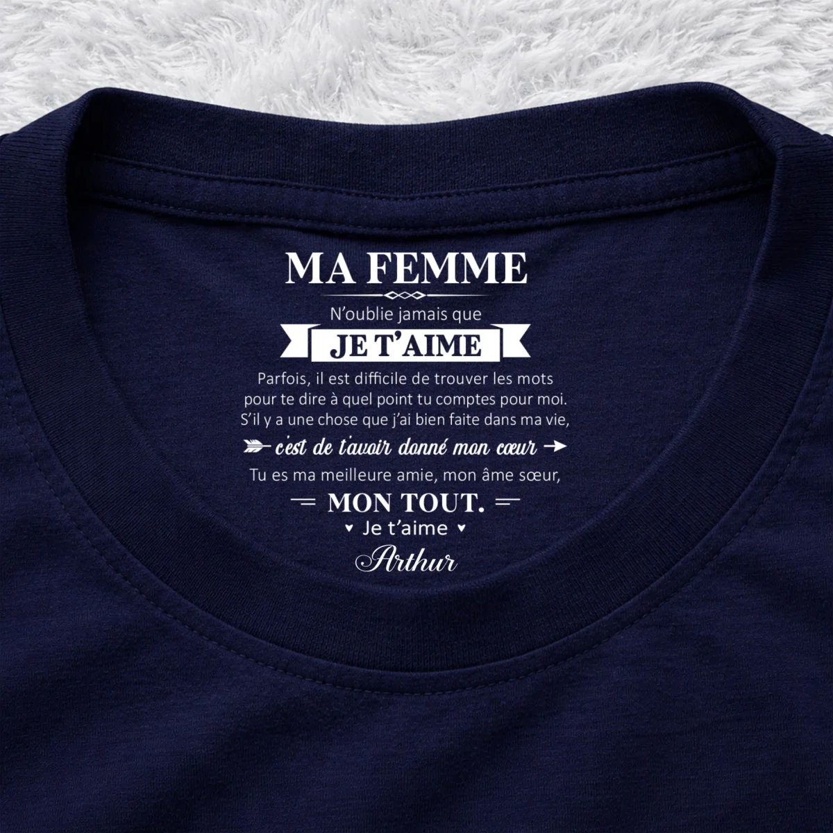 Mon âme sœur et mon tout – T-shirt avec impression personnalisée à l’intérieur du col - Image 10