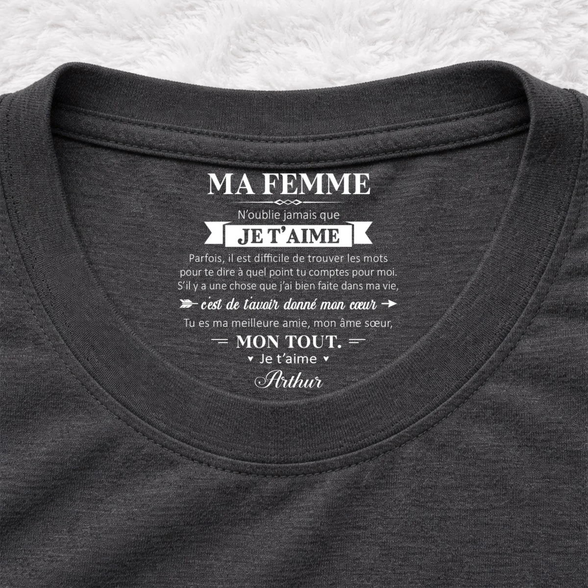 Mon âme sœur et mon tout – T-shirt avec impression personnalisée à l’intérieur du col - Image 8